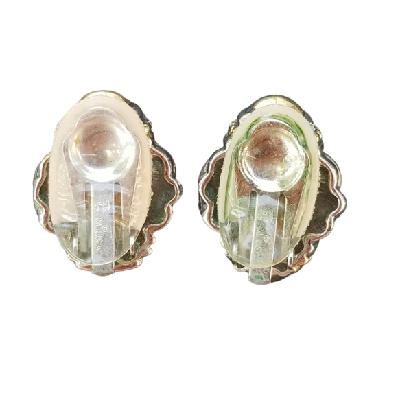 TJ HIGH END VINTAGE TWO TONED RENAISSANCE REVIVAL STYLE CLIP ON EARRINGS - Picture 4 of 5